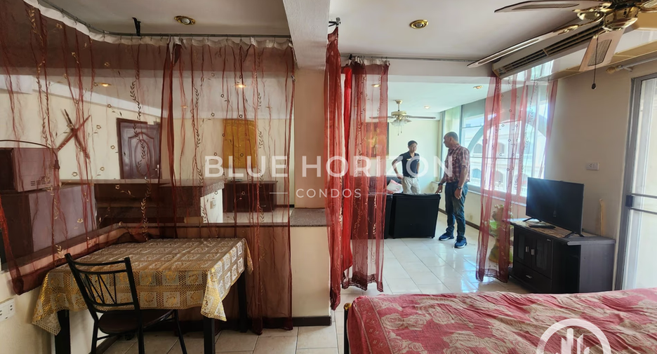 For sale studio condo in Bang Lamung, Chonburi