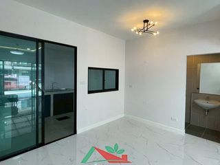 For sale 3 bedrooms townhouse in Sai Mai, Bangkok