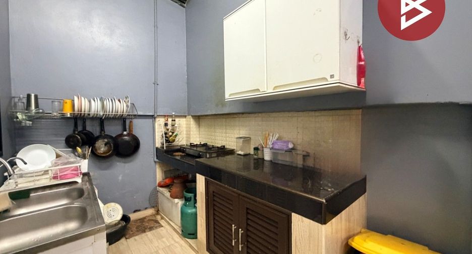 Casa adosada en venta de 3 habitaciones en Mueang Chon Buri, Chonburi