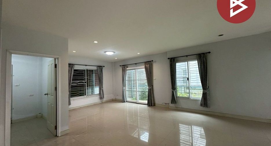 For sale 3 bedrooms house in Si Racha, Chonburi