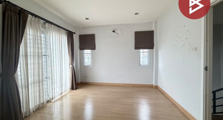 For sale 3 bedrooms house in Si Racha, Chonburi
