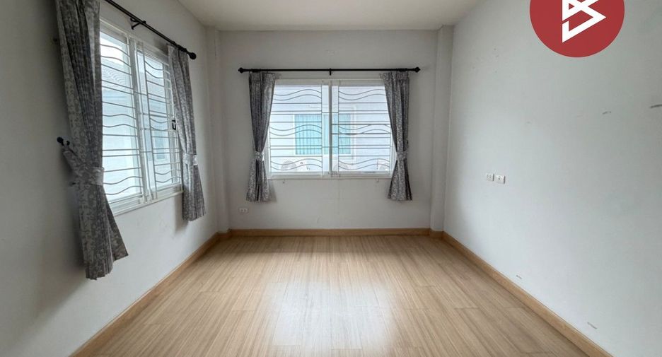 For sale 3 bedrooms house in Si Racha, Chonburi