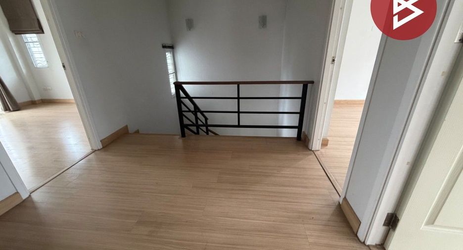 For sale 3 bedrooms house in Si Racha, Chonburi