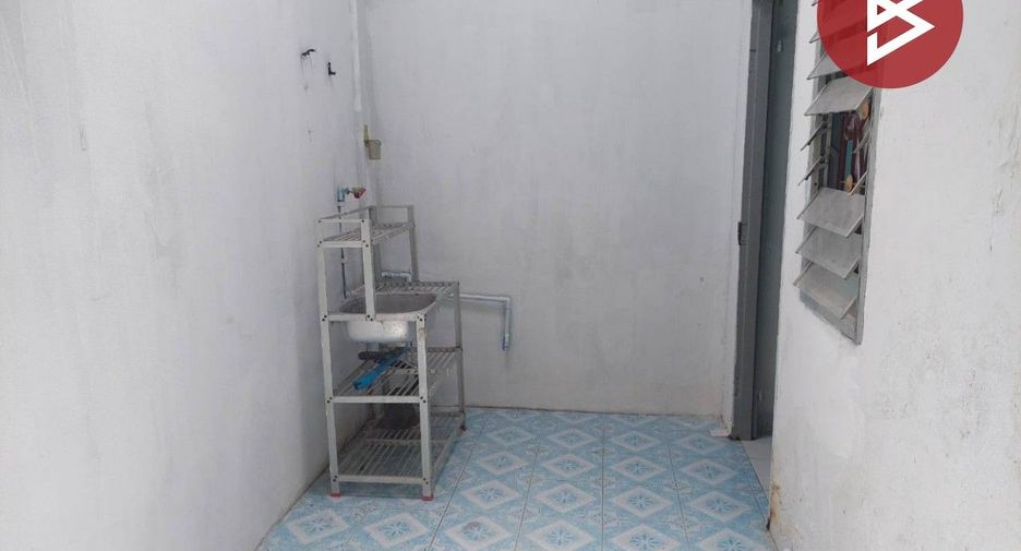 Reihenhaus zum Kauf mit 1 Zimmer in Nong Chok, Bangkok