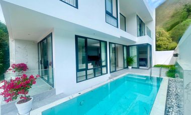 For sale 3 bedrooms villa in Mueang Phuket, Phuket
