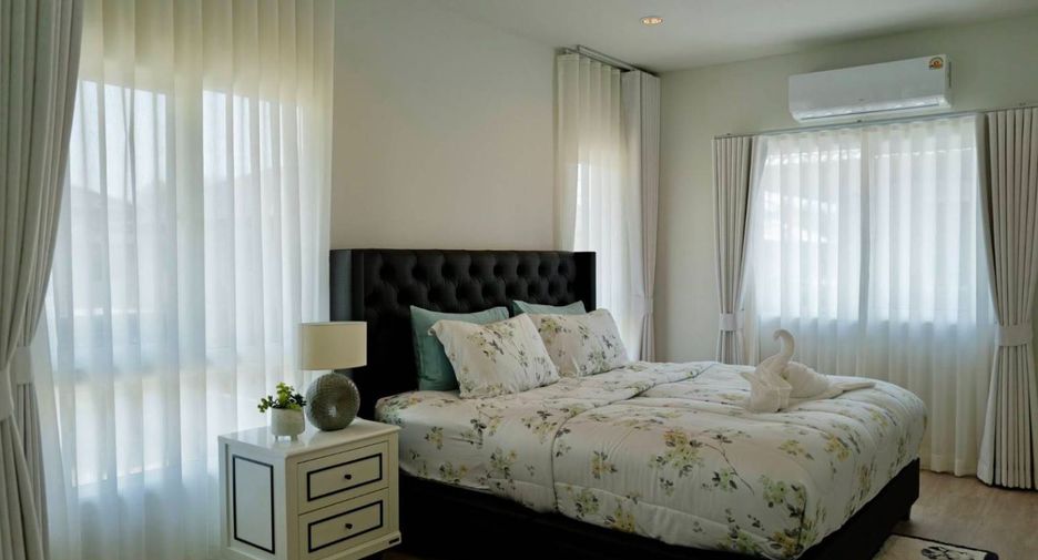 For rent 4 bedrooms house in Mueang Phuket, Phuket