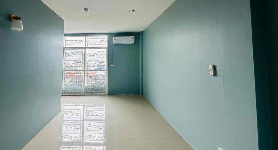 For sale 6 bedrooms retail Space in Sattahip, Pattaya