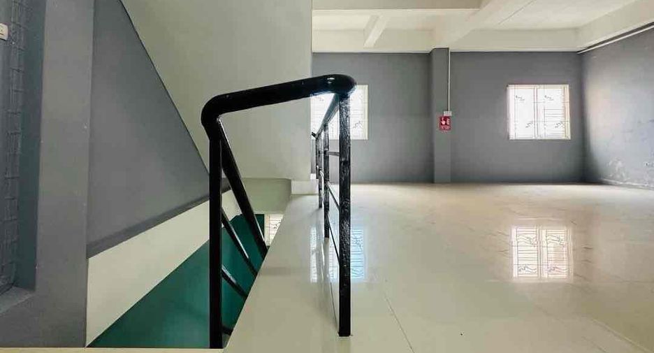 For sale 6 bedrooms retail Space in Sattahip, Pattaya