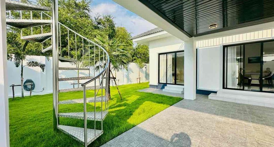 For sale 3 bedrooms house in Huay Yai, Pattaya