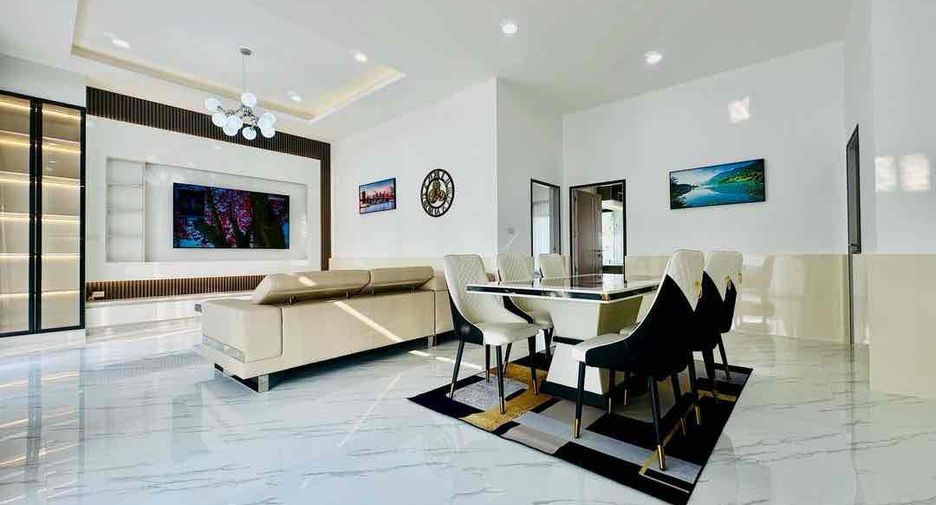 For sale 3 bedrooms house in Huay Yai, Pattaya