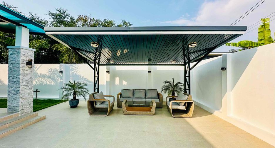 For sale 3 bedrooms house in Huay Yai, Pattaya