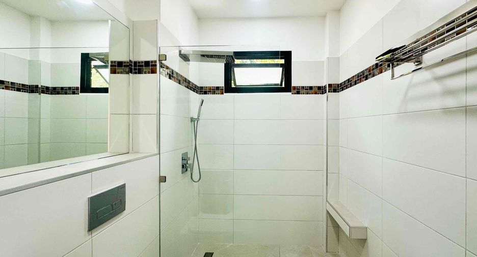 For sale 3 bedrooms house in Huay Yai, Pattaya