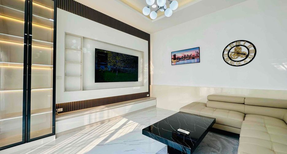 For sale 3 bedrooms house in Huay Yai, Pattaya