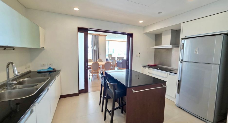 Wohnung zur Miete und zum Kauf mit 3 Zimmer in Pathum Wan, Bangkok