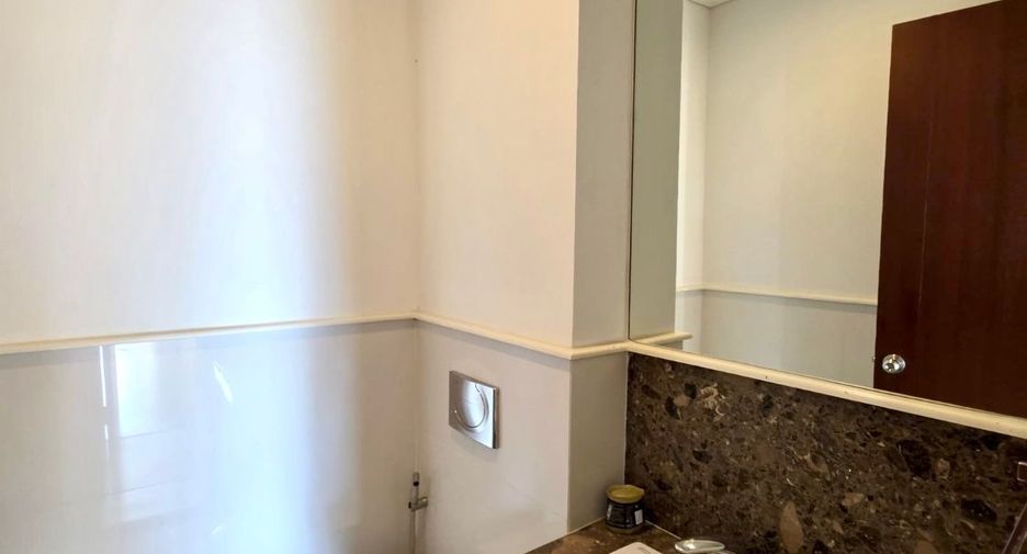 Wohnung zur Miete und zum Kauf mit 3 Zimmer in Pathum Wan, Bangkok