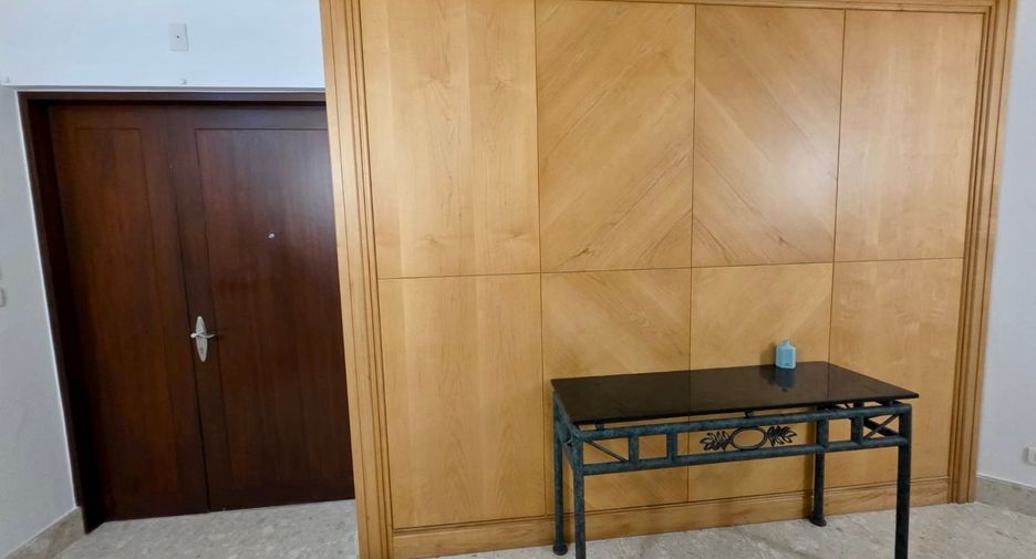 Wohnung zur Miete und zum Kauf mit 3 Zimmer in Pathum Wan, Bangkok