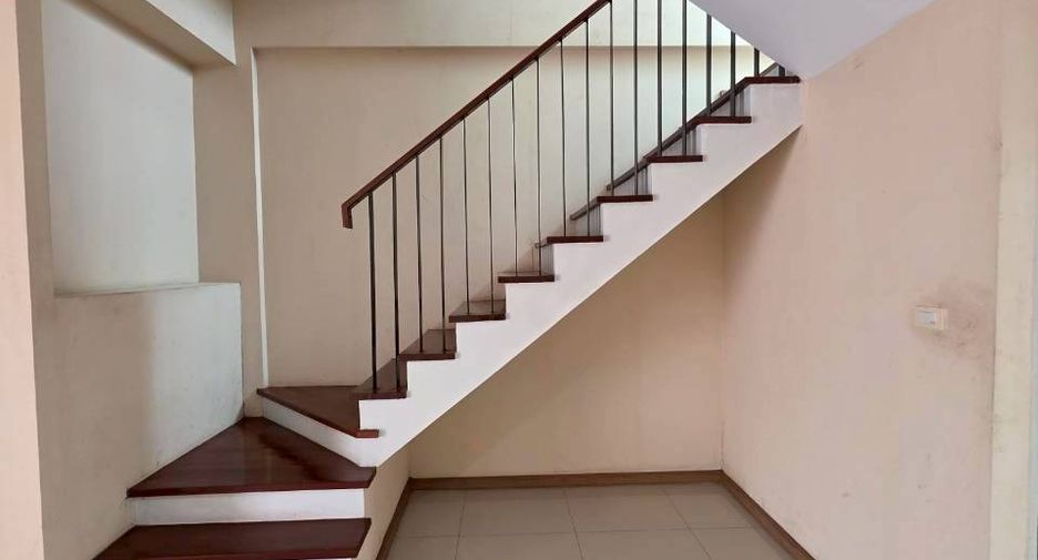 For sale 3 bedrooms townhouse in Pak Kret, Nonthaburi