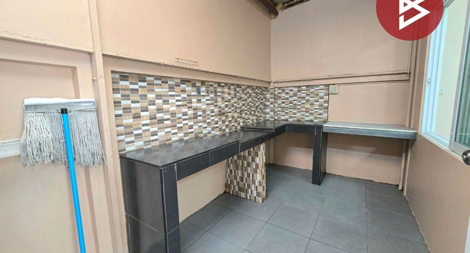 For sale 3 bedrooms townhouse in Bang Khun Thian, Bangkok