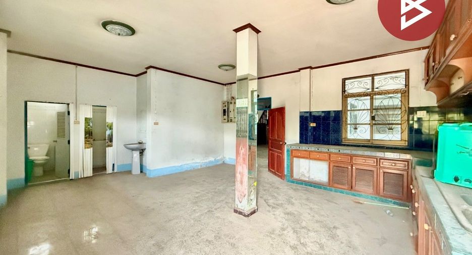 Casa en venta de 4 habitaciones en Mueang Samut Sakhon, Samut Sakhon