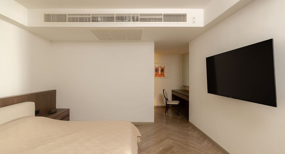 For sale 2 bedrooms condo in Khlong Toei, Bangkok