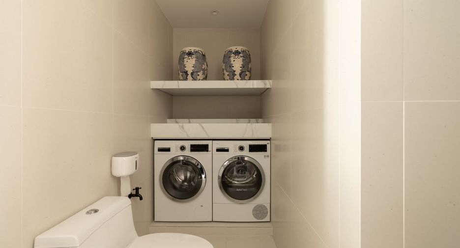 For sale 2 bedrooms condo in Khlong Toei, Bangkok