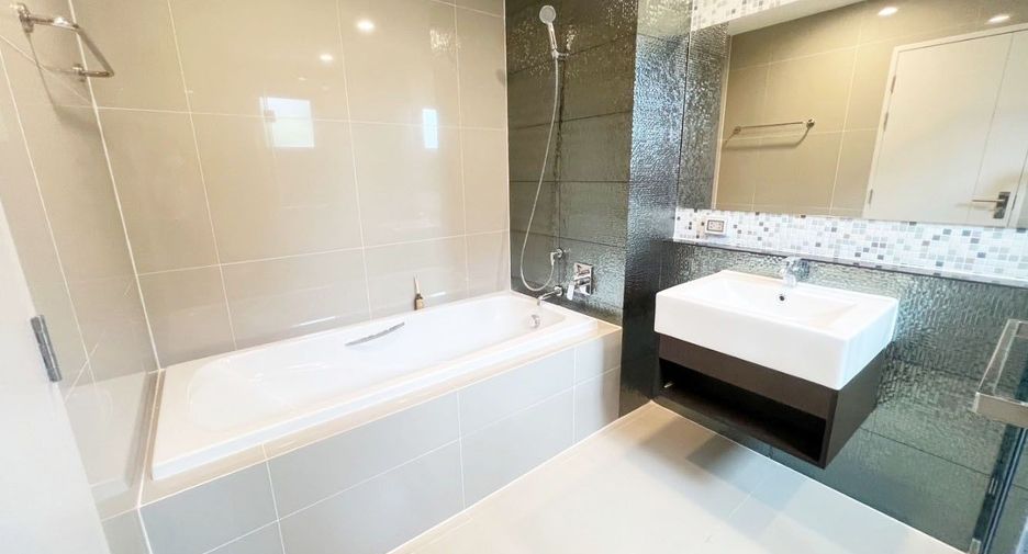 À vendre 4 chambres maison à Phra Pradaeng, Samut Prakan