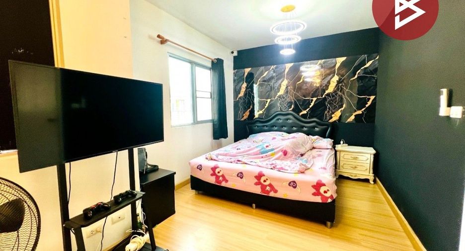 For sale 4 bedrooms townhouse in Phra Samut Chedi, Samut Prakan