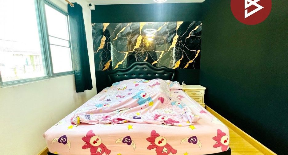 For sale 4 bedrooms townhouse in Phra Samut Chedi, Samut Prakan