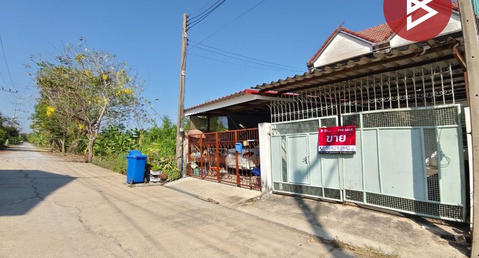 Reihenhaus zum Kauf mit 2 Zimmer in Phutthamonthon, Nakhon Pathom