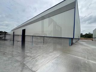 Аренда и продажа 2 спальни склад в Si Racha, Чонбури