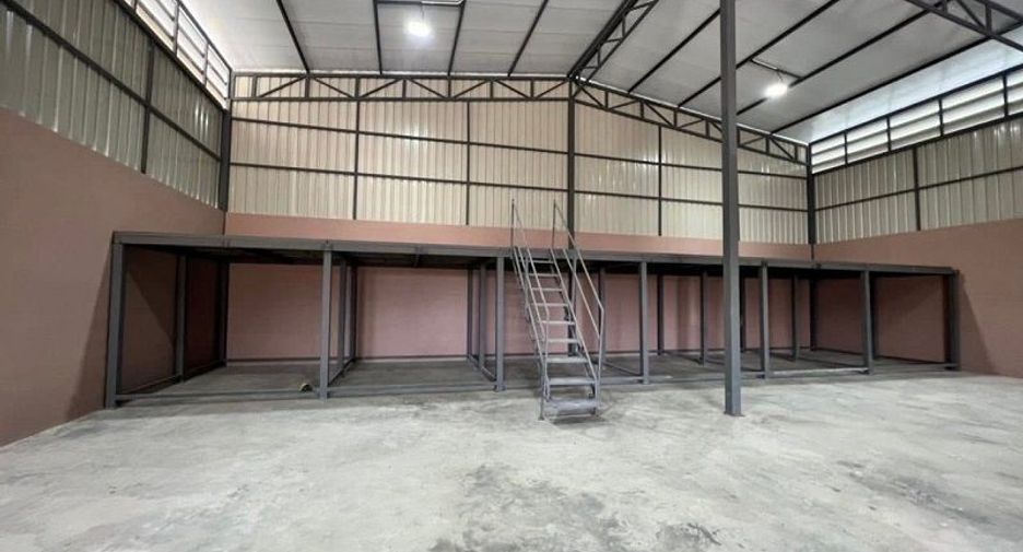 For rent 2 bedrooms warehouse in Bang Bua Thong, Nonthaburi