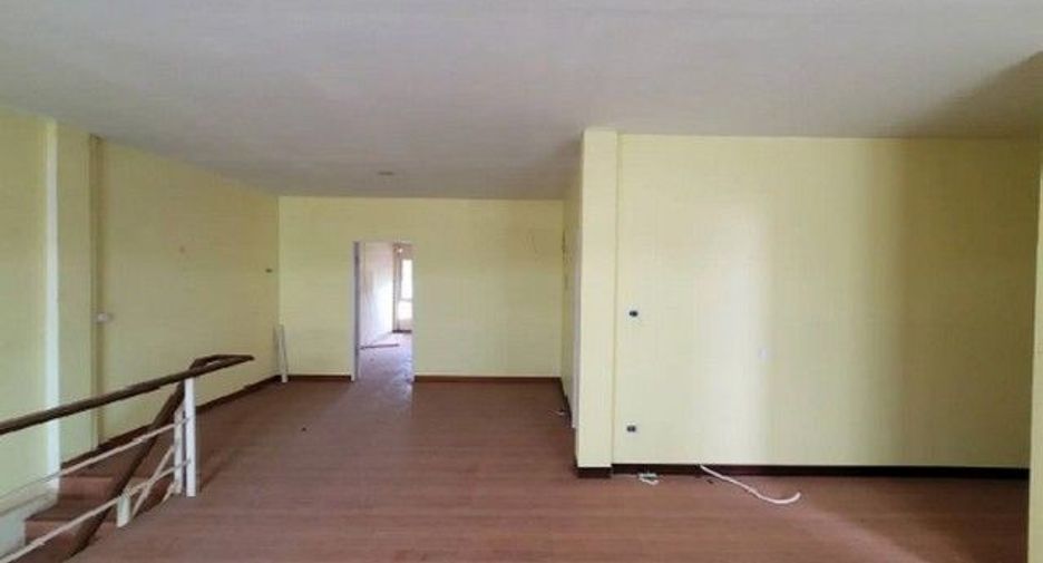 Gewerbefläche zum Kauf mit 1 Zimmer in Prachantakham, Prachin Buri