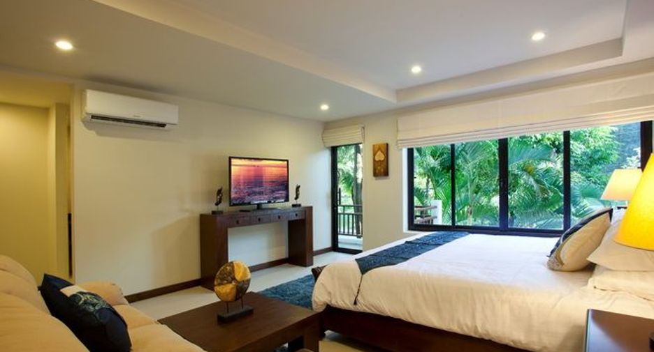 For sale 4 bedrooms townhouse in Mueang Phuket, Phuket