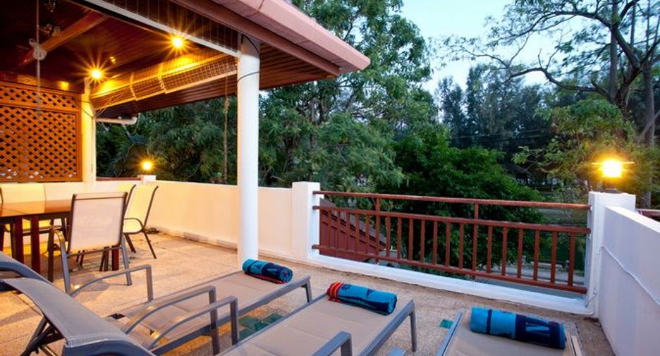 For sale 4 bedrooms townhouse in Mueang Phuket, Phuket