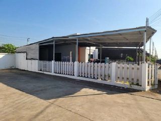 For sale 1 Beds townhouse in Prachantakham, Prachin Buri