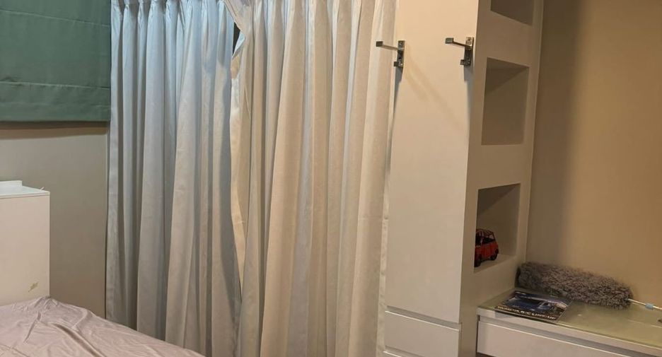 For rent 3 bedrooms house in Phra Khanong, Bangkok