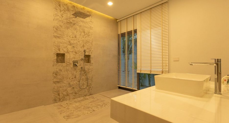 For sale 3 bedrooms villa in Mueang Phuket, Phuket