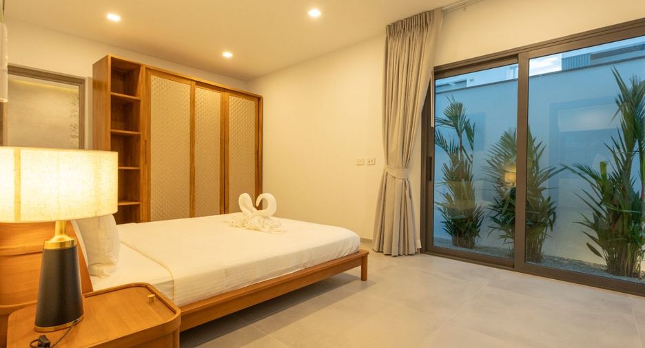 For sale 3 bedrooms villa in Mueang Phuket, Phuket
