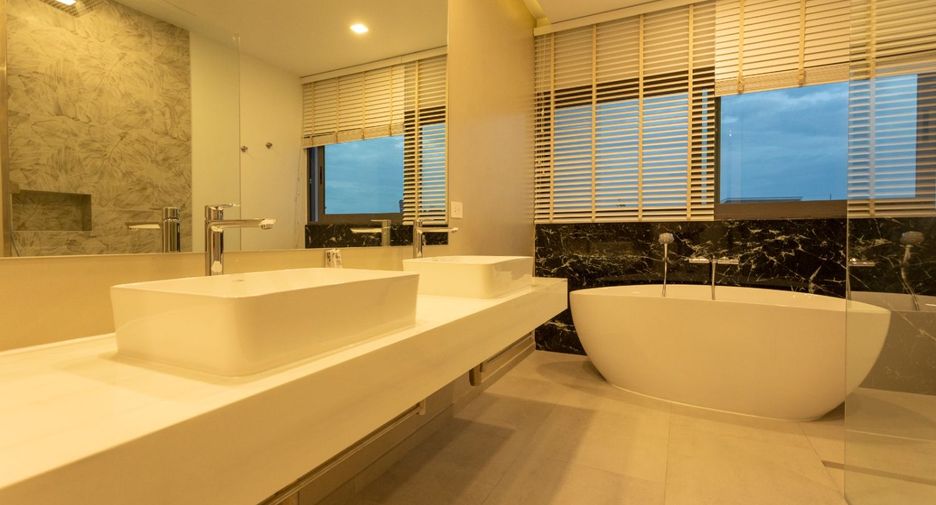 For sale 3 bedrooms villa in Mueang Phuket, Phuket