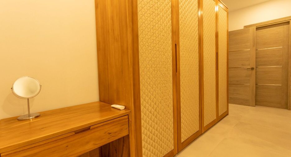 For sale 3 bedrooms villa in Mueang Phuket, Phuket