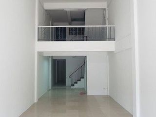 For rent 2 bedrooms retail Space in Khan Na Yao, Bangkok