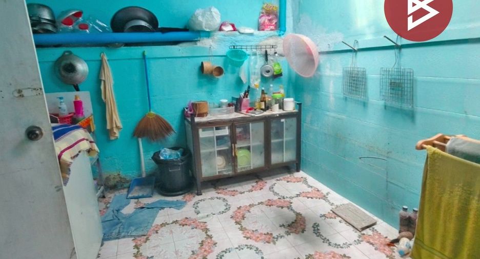 For sale 1 bed townhouse in Bang Pakong, Chachoengsao