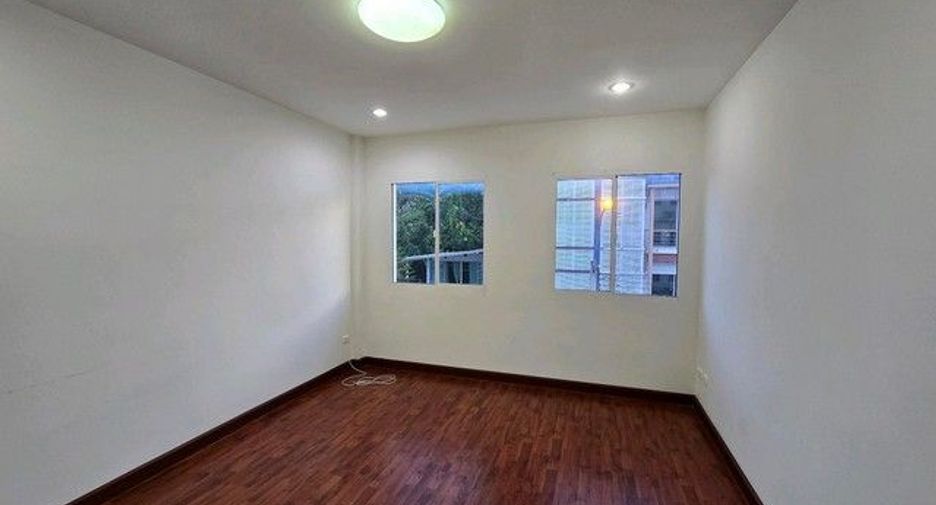 Gewerbefläche zur Miete mit 1 Zimmer in Don Mueang, Bangkok