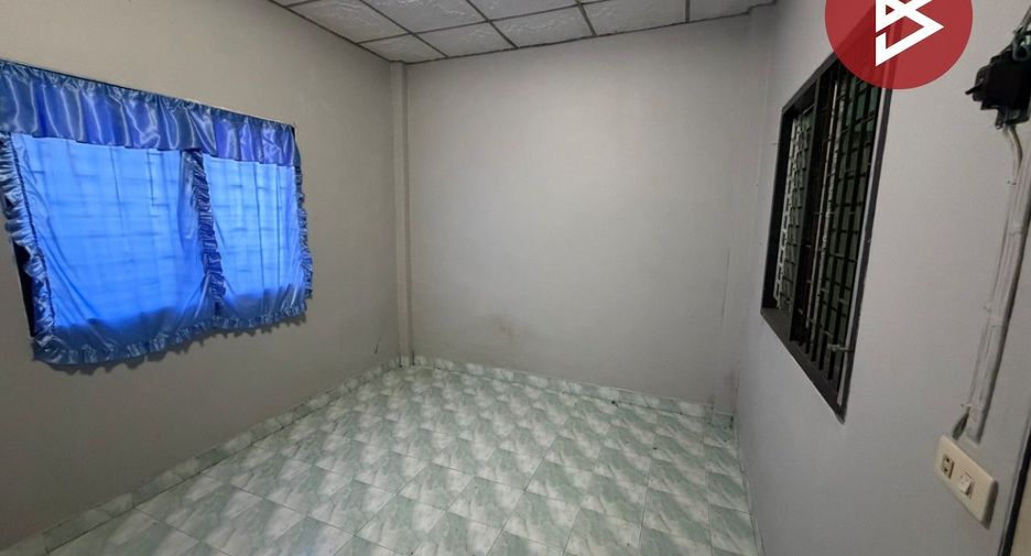 Reihenhaus zum Kauf mit 2 Zimmer in Si Racha, Chonburi