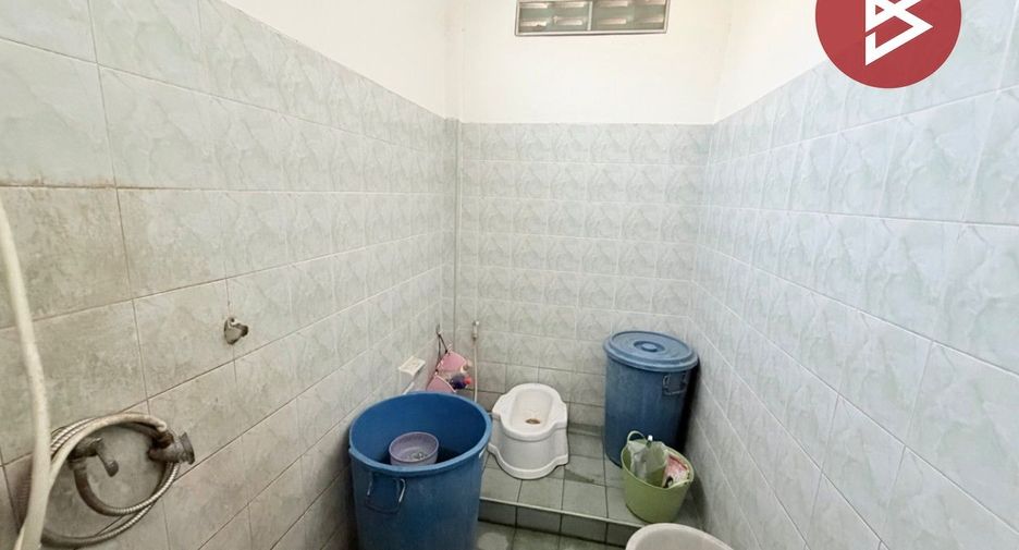 Reihenhaus zum Kauf mit 2 Zimmer in Si Racha, Chonburi