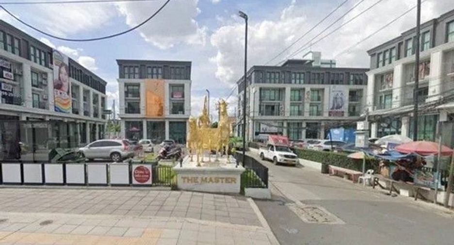 For rent 4 bedrooms retail Space in Suan Luang, Bangkok