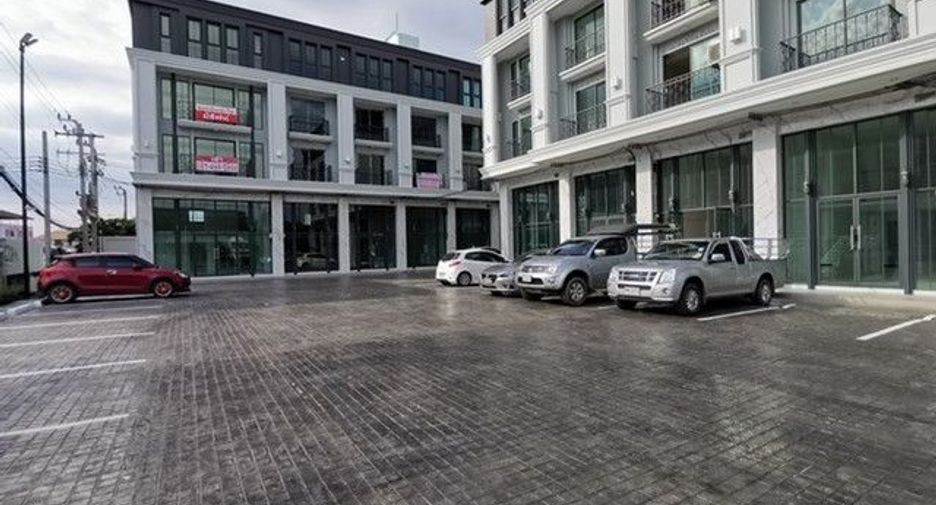 For rent 4 bedrooms retail Space in Suan Luang, Bangkok