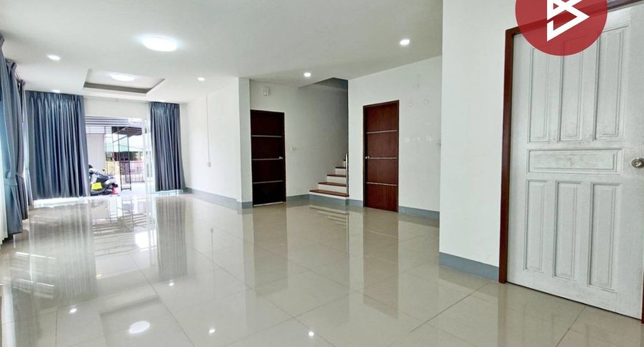 Haus zum Kauf mit 4 Zimmer in Mueang Ratchaburi, Ratchaburi
