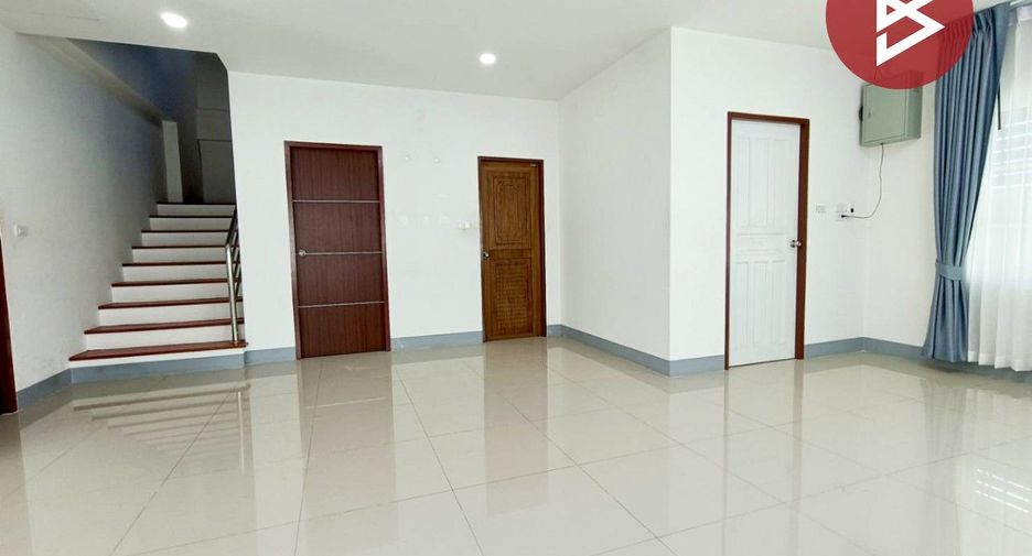 Haus zum Kauf mit 4 Zimmer in Mueang Ratchaburi, Ratchaburi