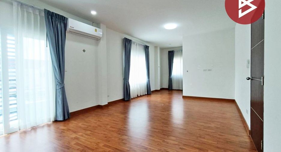 Haus zum Kauf mit 4 Zimmer in Mueang Ratchaburi, Ratchaburi